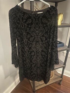 ECI Black Velvet Damask Long Sleeve Shift Dress